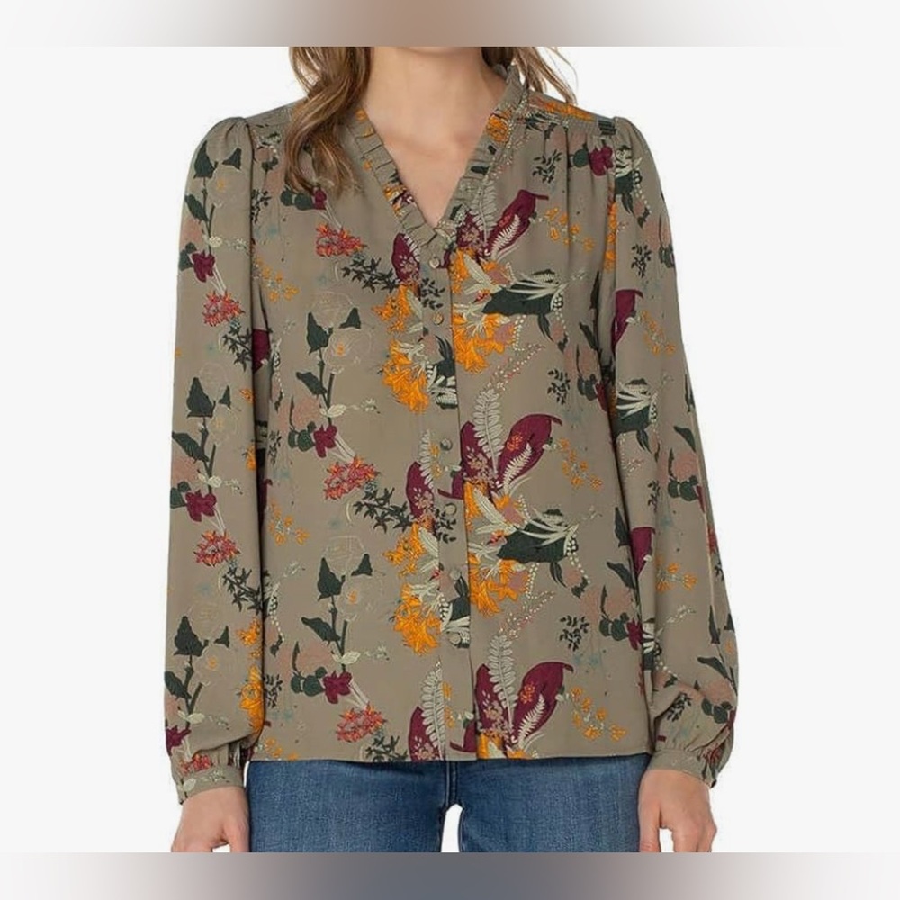 WELL WORN Floral Ruffle Neck Button Front Blouse EUC - Picture 1 of 9